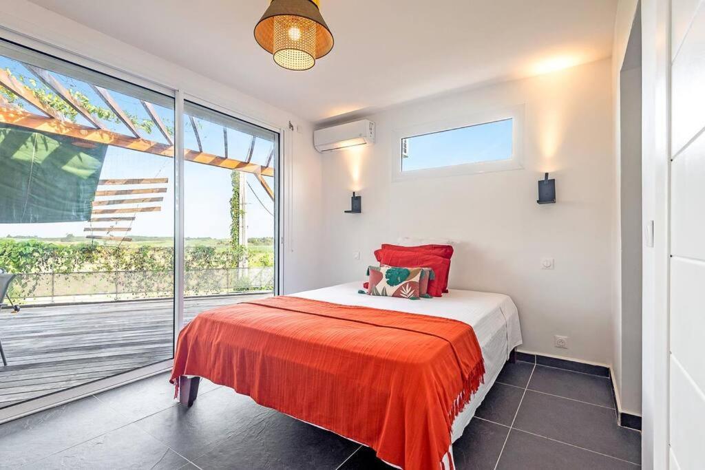 T3 Lumineux Avec Vue Exceptionnelle Et Piscine Oasis De Nature Et Serenite Petit-Canal Luaran gambar