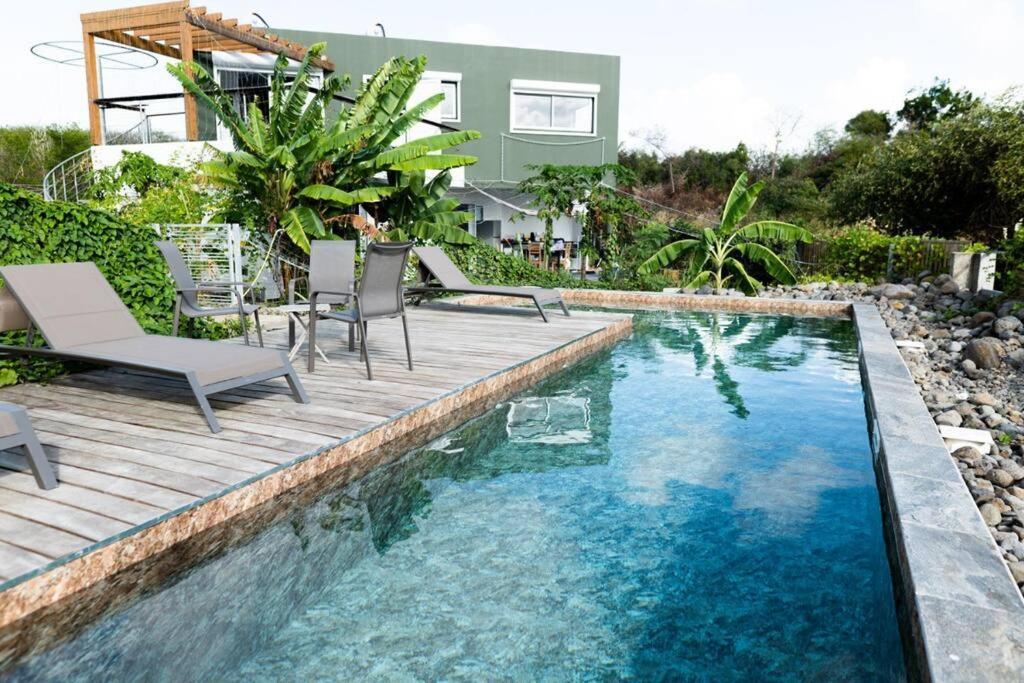 T3 Lumineux Avec Vue Exceptionnelle Et Piscine Oasis De Nature Et Serenite Petit-Canal Luaran gambar